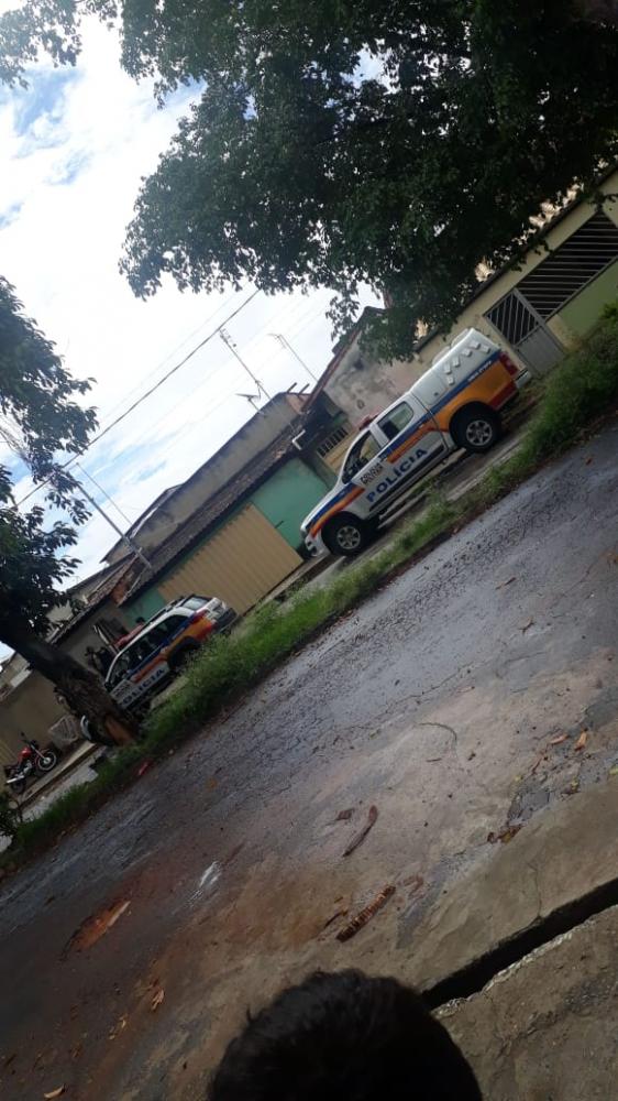 A Polícia Militar foi acionada, mas não houve registro de disparos de arma de fogo.