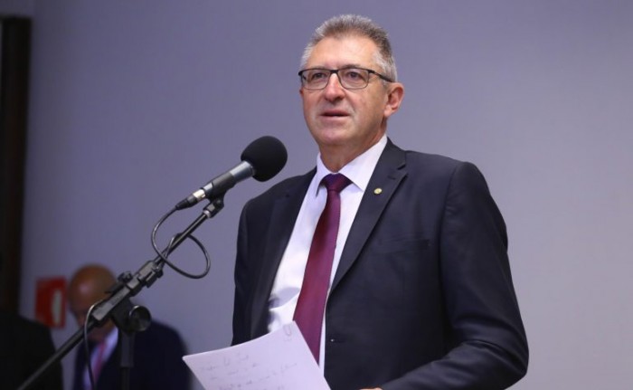 Heitor Schuch: indústria reponde hoje por 23,9% do PIB; índice já foi de 48% - (Foto: Vinicius Loures/Câmara dos Deputados)