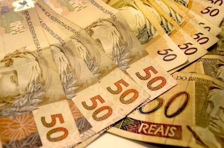 Saques poderão ser feitos de 15 de junho a 31 de dezembro, conforme calendário a ser definido pela Caixa. Governo estima injetar R$ 34 bi na economia.