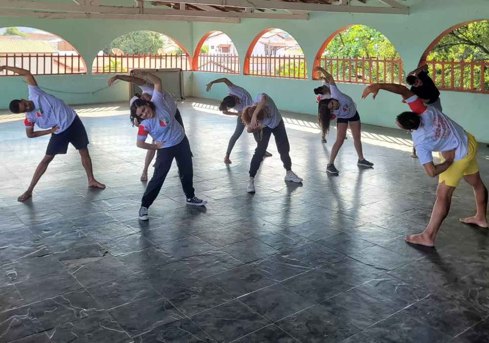 Aula de teatro do projeto - Divulgação.